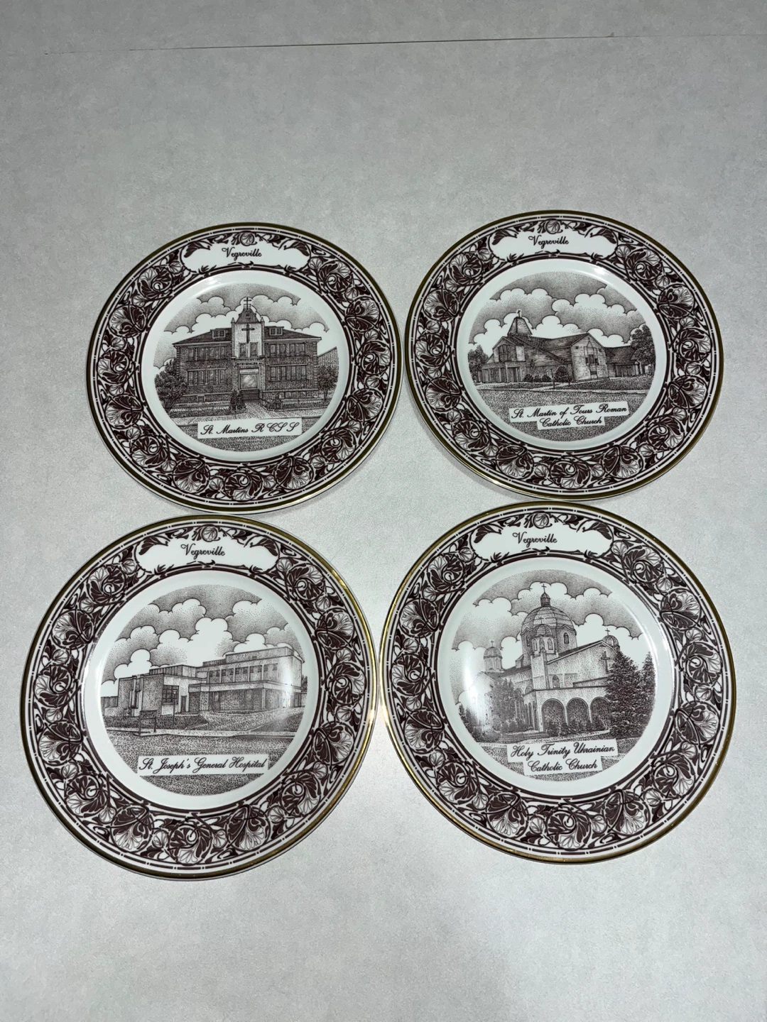Set of 4 Vegreville Decorative Collector Plates