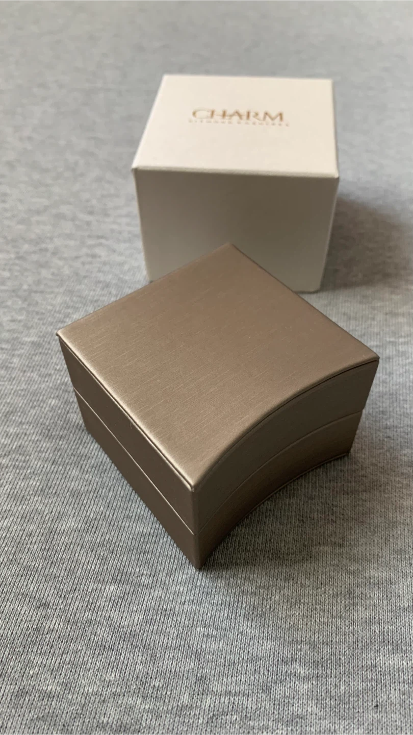 Charm Diamond Centres Ring Box - photo 2
