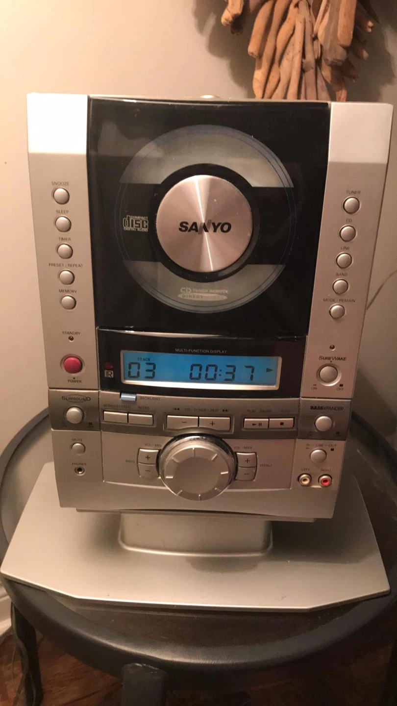 Sanyo MCD-S500GR Portable CD/AM/FM Stereo - photo 4