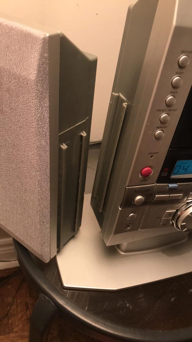 Sanyo MCD-S500GR Portable CD/AM/FM Stereo - photo 5