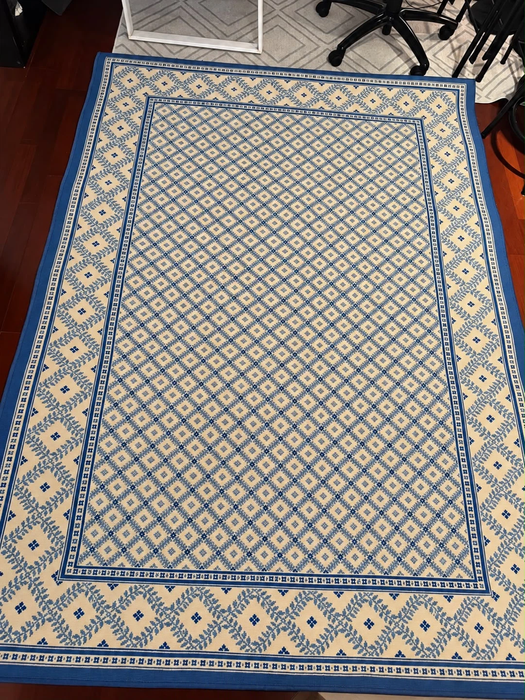 Blue and Cream Geometric Area Rug - photo 2