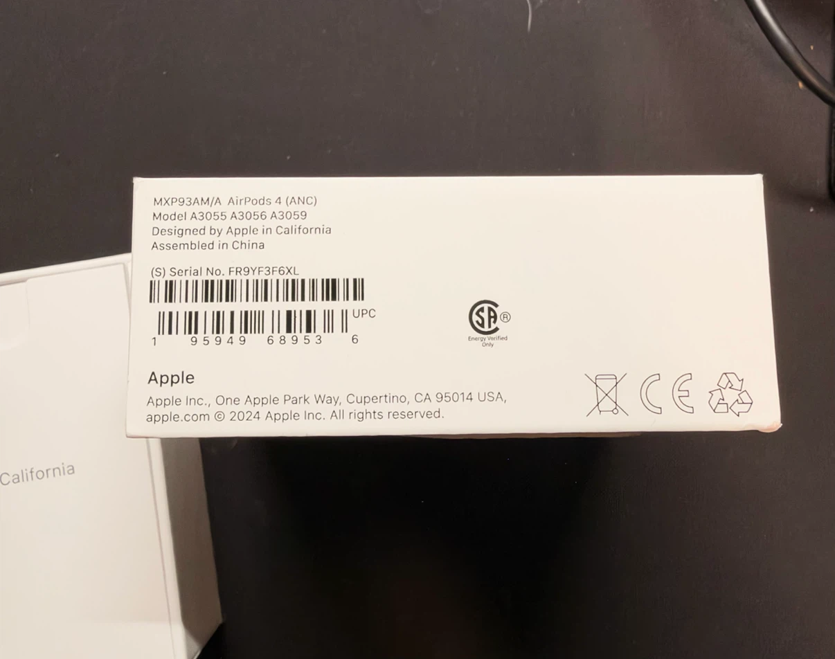 Apple AirPods 4 ANC adding ESR Case - photo 3