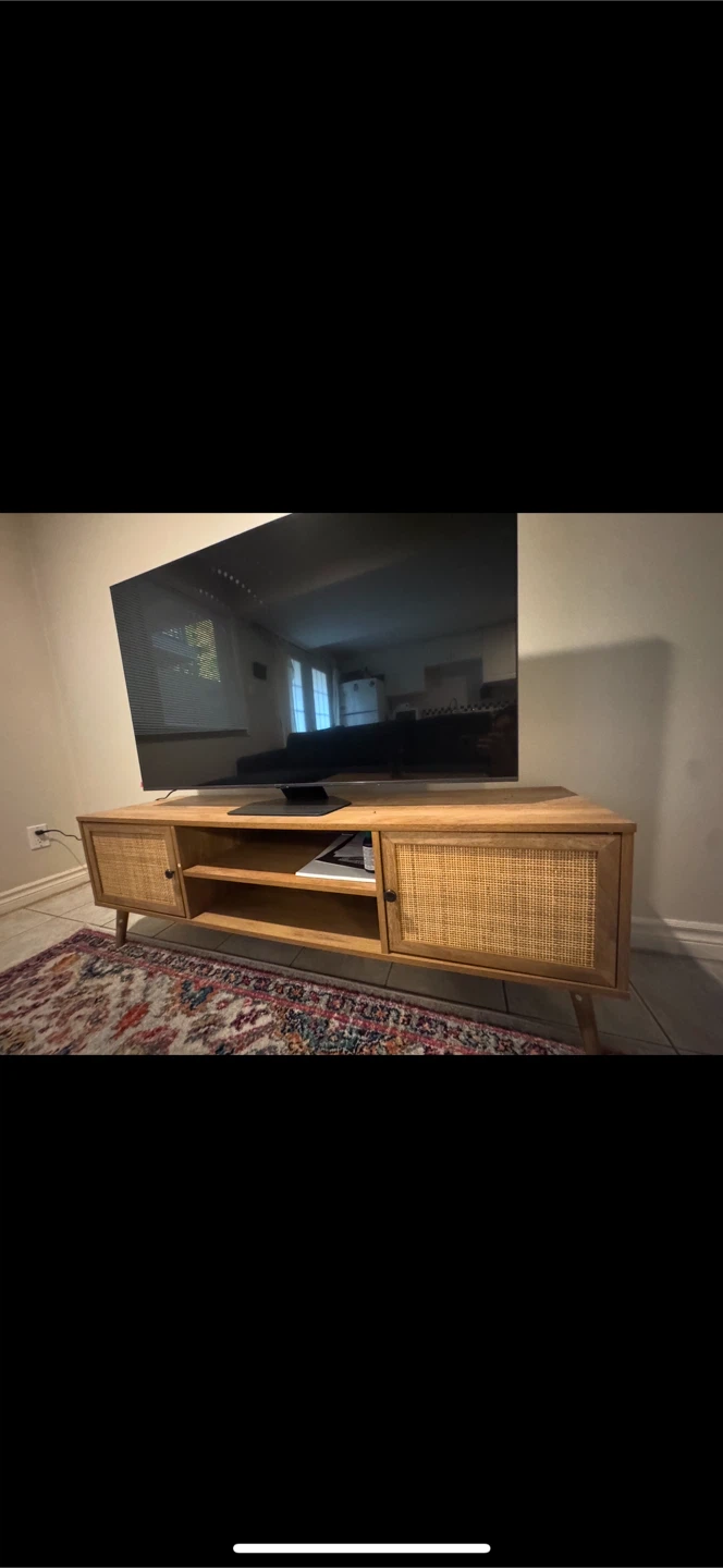 Couch, coffee table, media unit - photo 3
