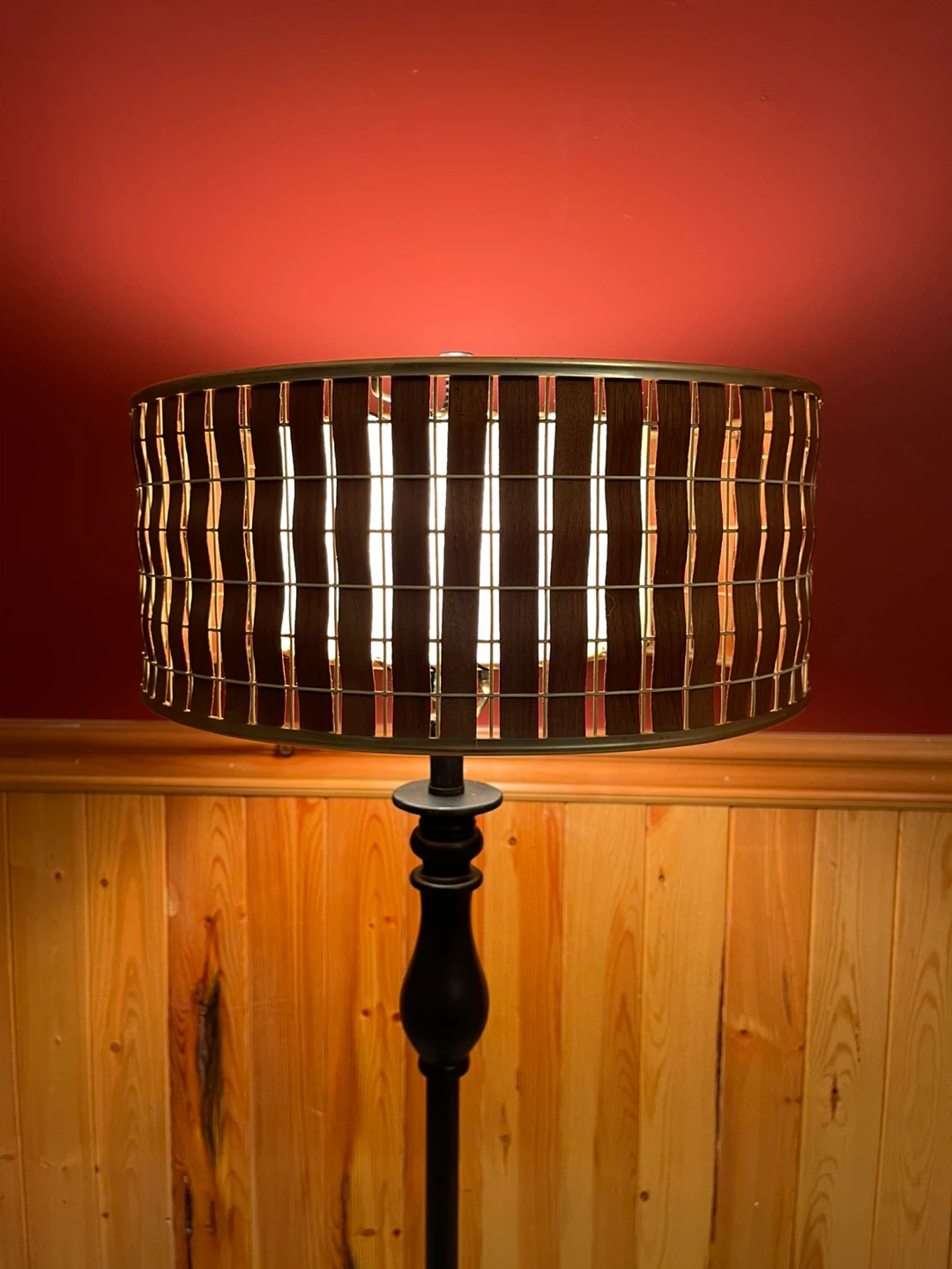 A beautiful floor lamp with fibre glass and wooden lamp shade - photo 2