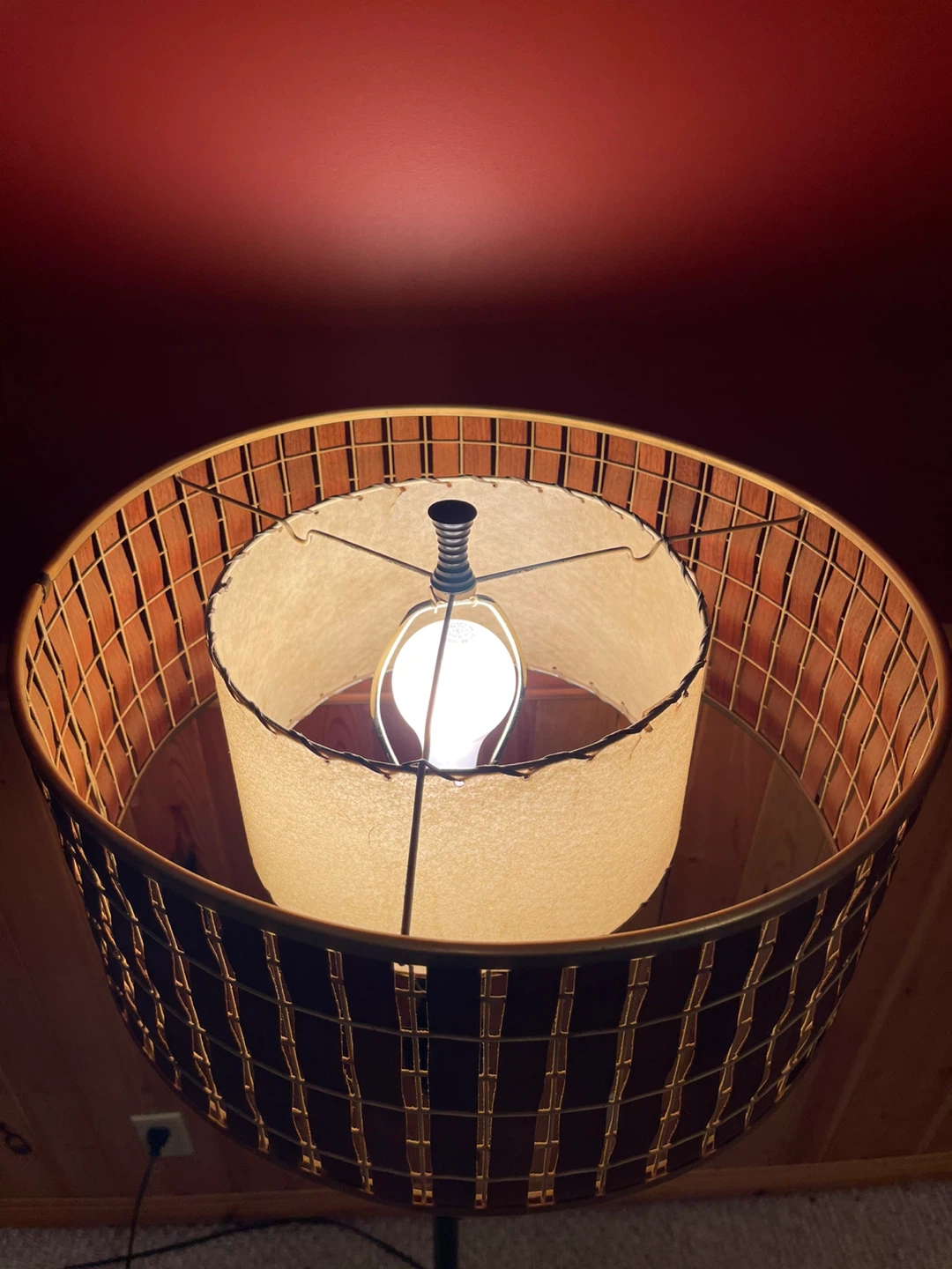 A beautiful floor lamp with fibre glass and wooden lamp shade - photo 4