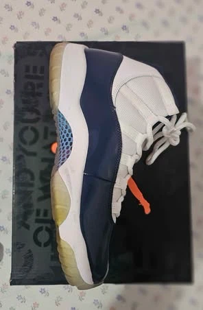 Air Jordan 11 Retro Midnight Navy