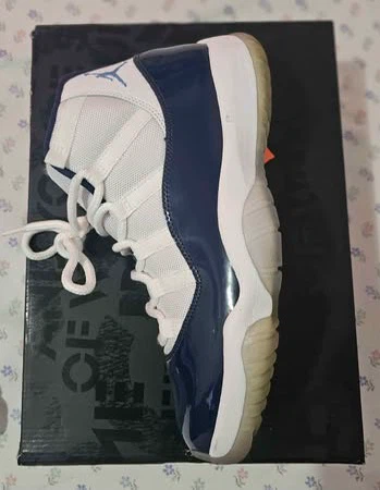 Air Jordan 11 Retro Midnight Navy - photo 2