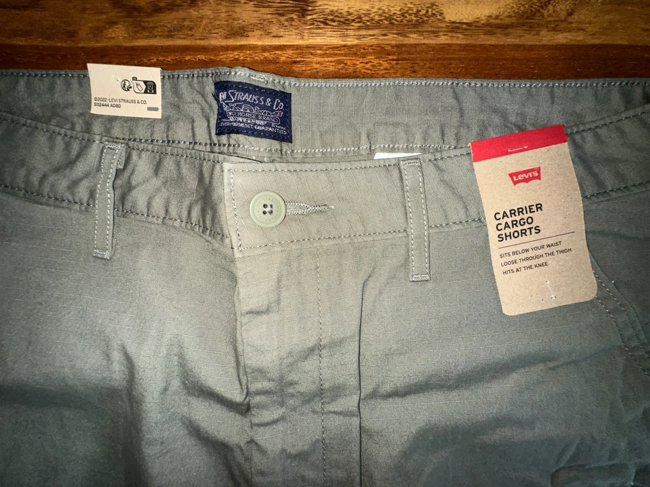 Levi's Carrier Cargo Shorts - Size 34 - photo 2