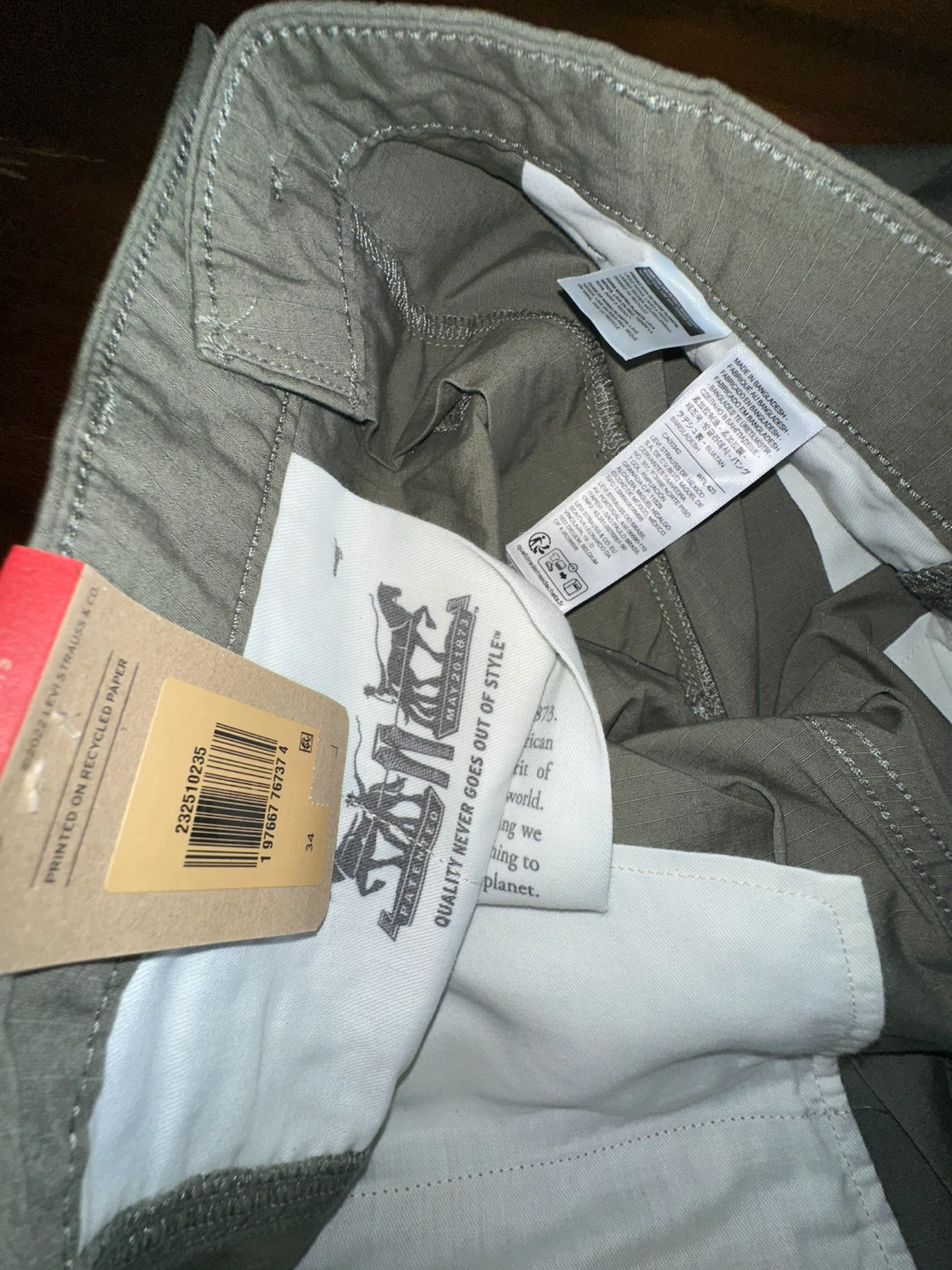 Levi's Carrier Cargo Shorts - Size 34 - photo 4