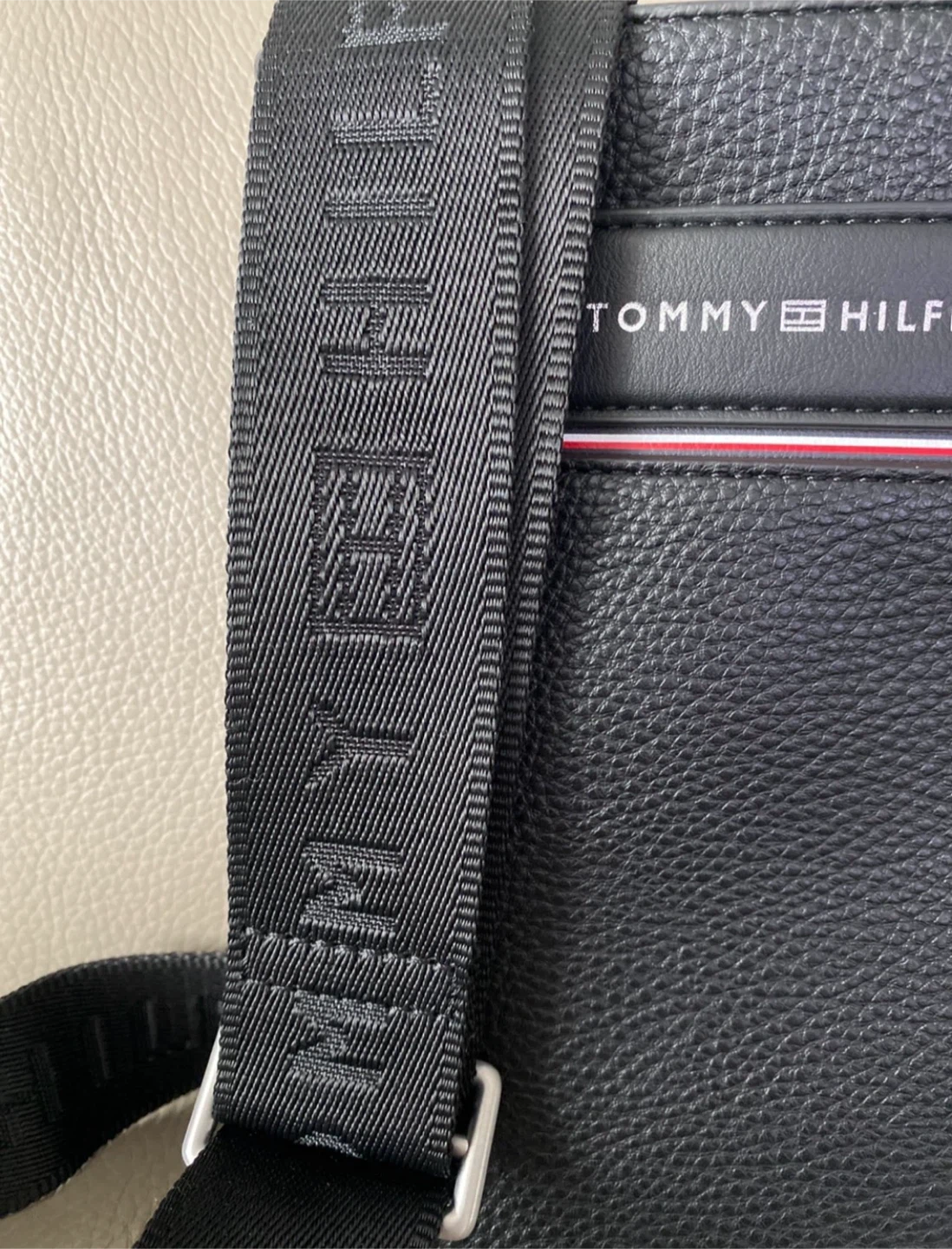 HILFIGER TH BUSINESS CORPORATE CROSSBODY BAG - photo 5