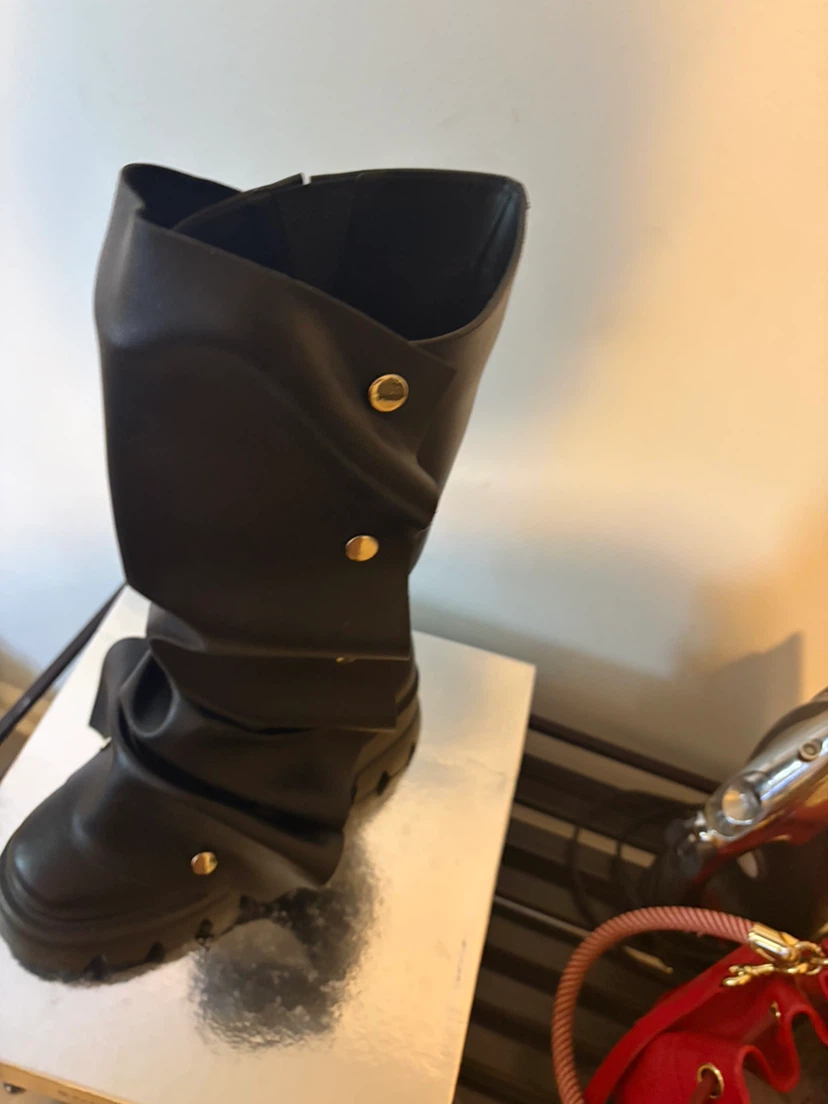 Black Ruched Boots