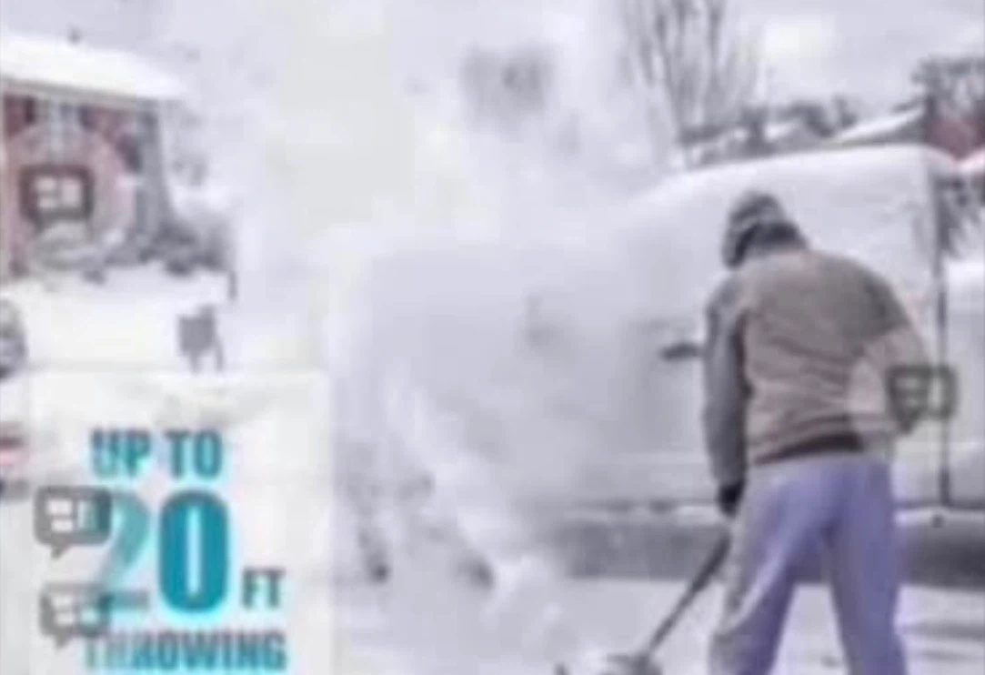 Snow Blower with two batteries and charger