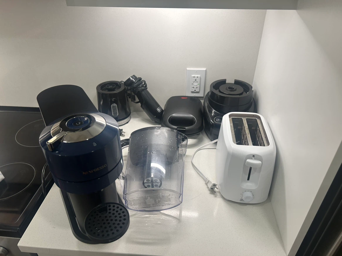 Assorted Small Kitchen Appliances - photo 2