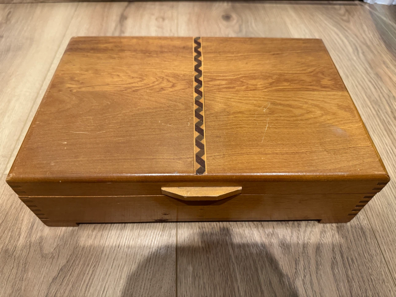 vintage MCM wooden keepsake or jewelry box
