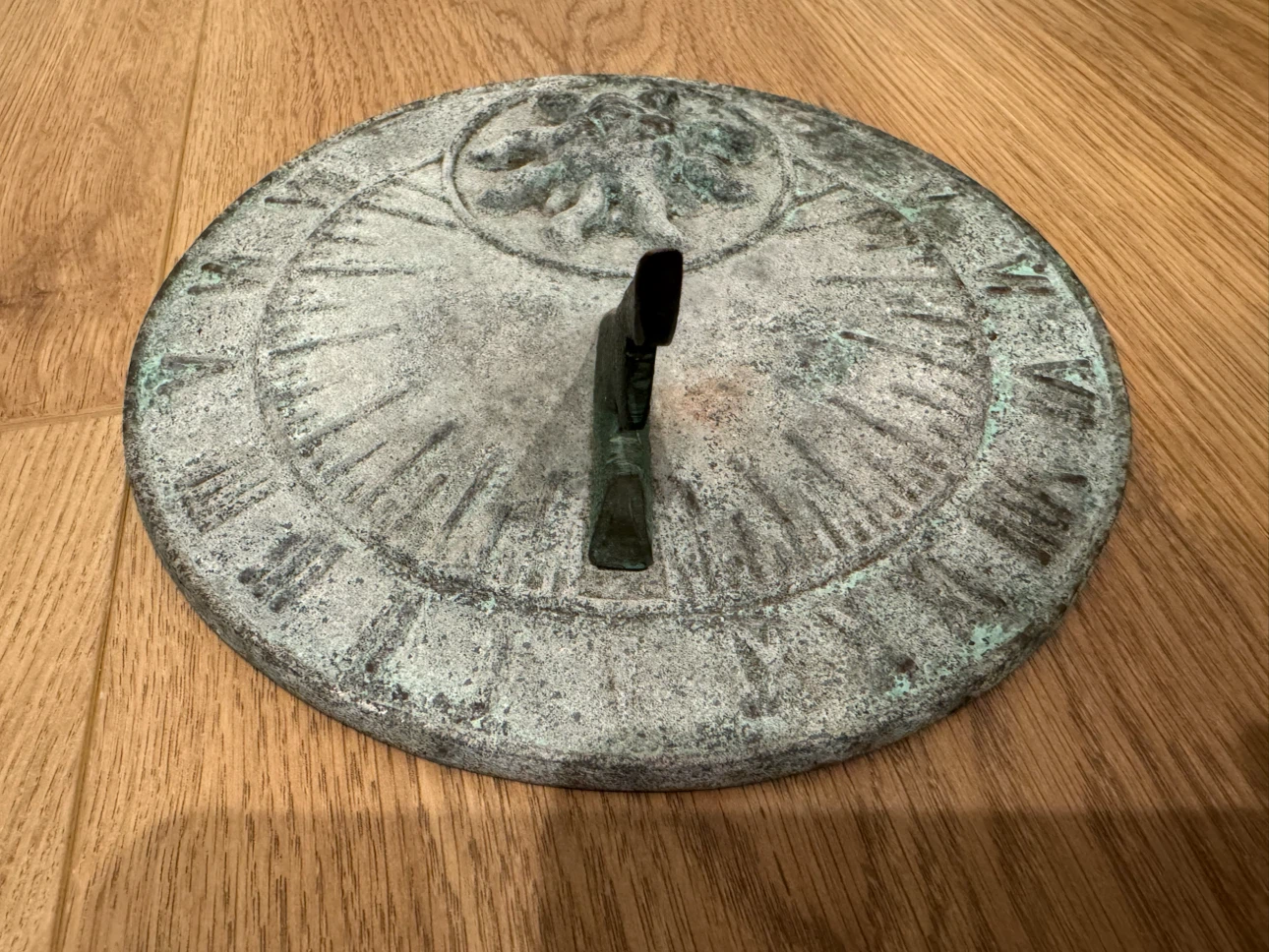 Vintage Brass Sundial with Natural Patina - photo 5