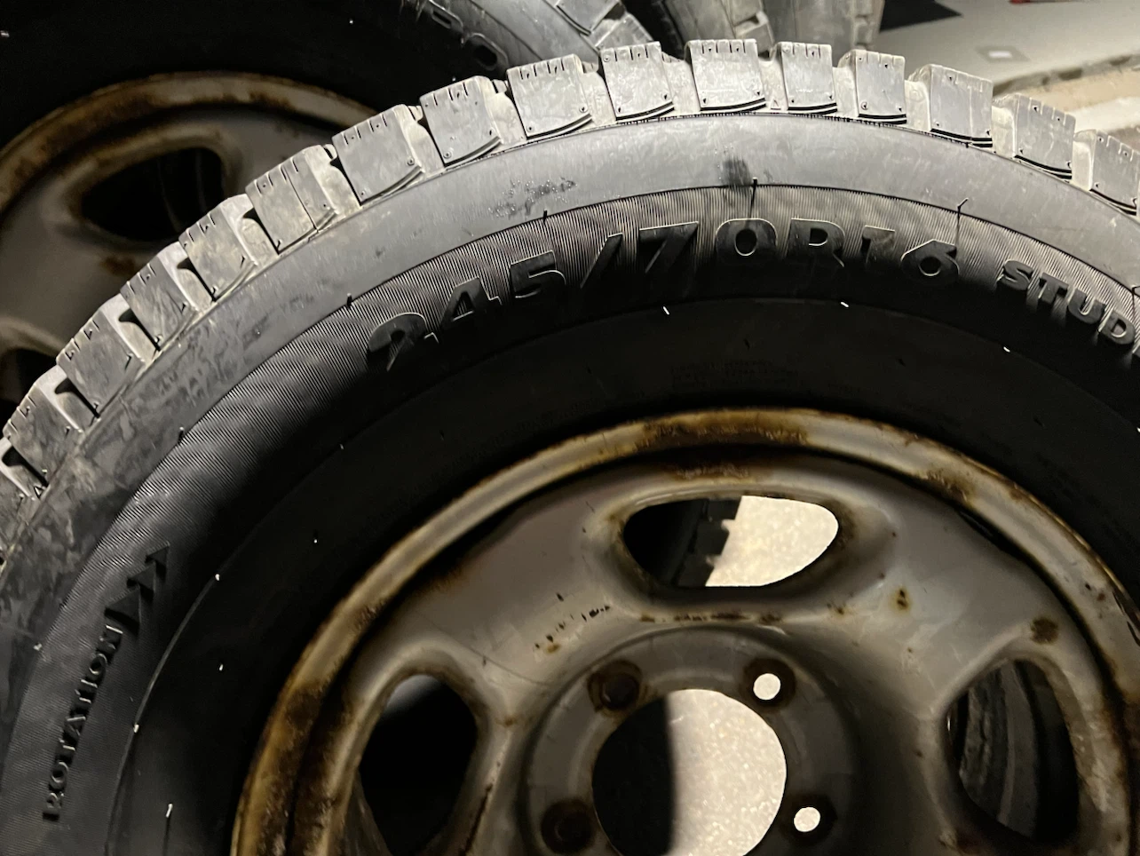 Set of 4 GT Radial Champiro Winter Tires on Rims - photo 2