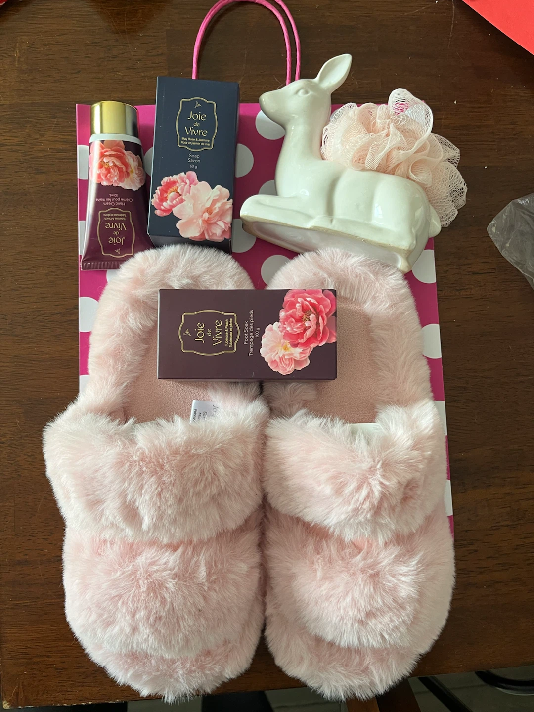 Brand new gift set w/slippers