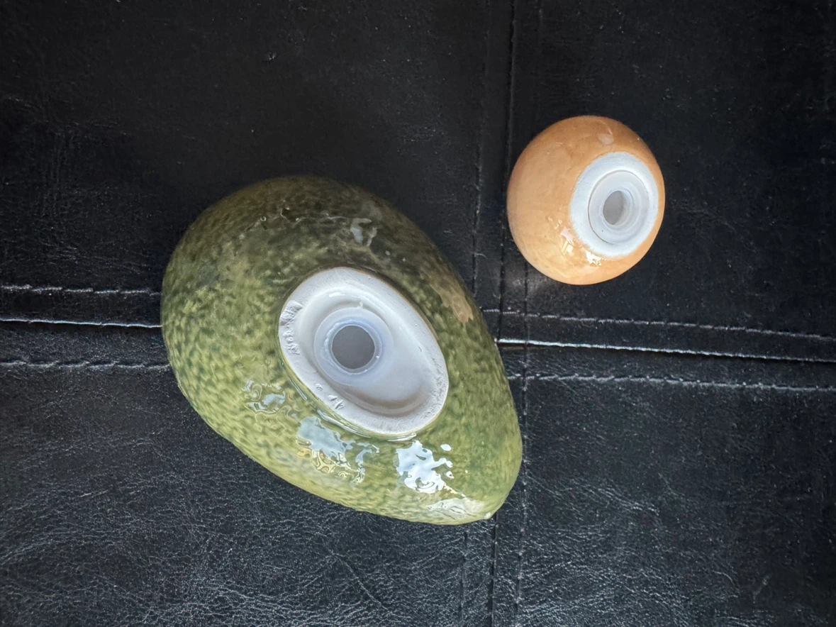 Ceramic Avocado Salt and Pepper Shakers - photo 4
