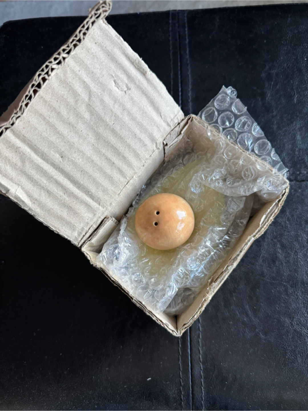 Ceramic Avocado Salt and Pepper Shakers - photo 5