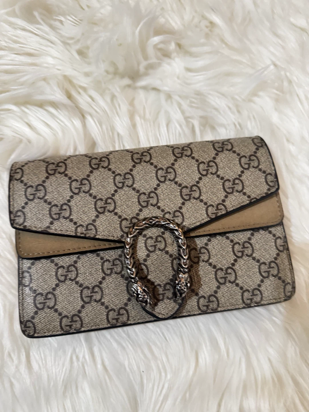 Gucci Dionysus GG Supreme Wallet with Chain