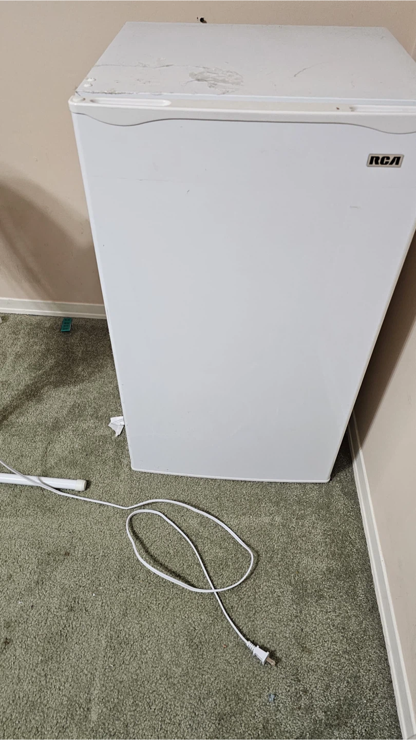 RCA Mini Fridge