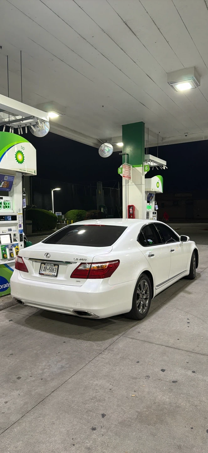 Lexus LS 460 Sedan - photo 5