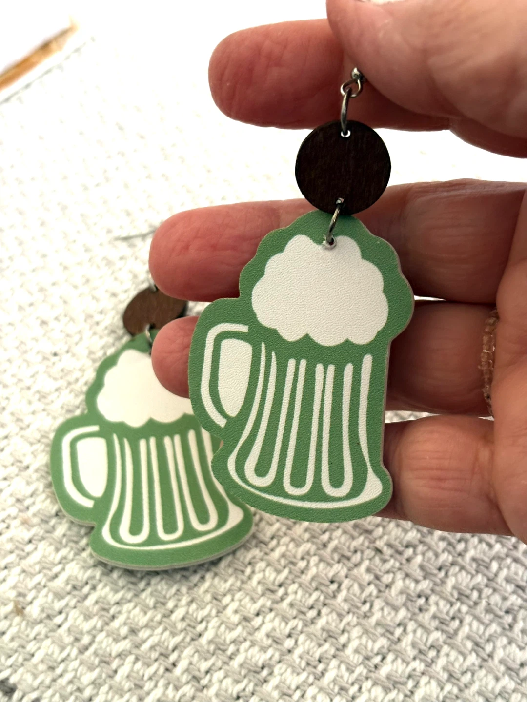 Green Beer Mug Dangle Earrings, new - photo 2