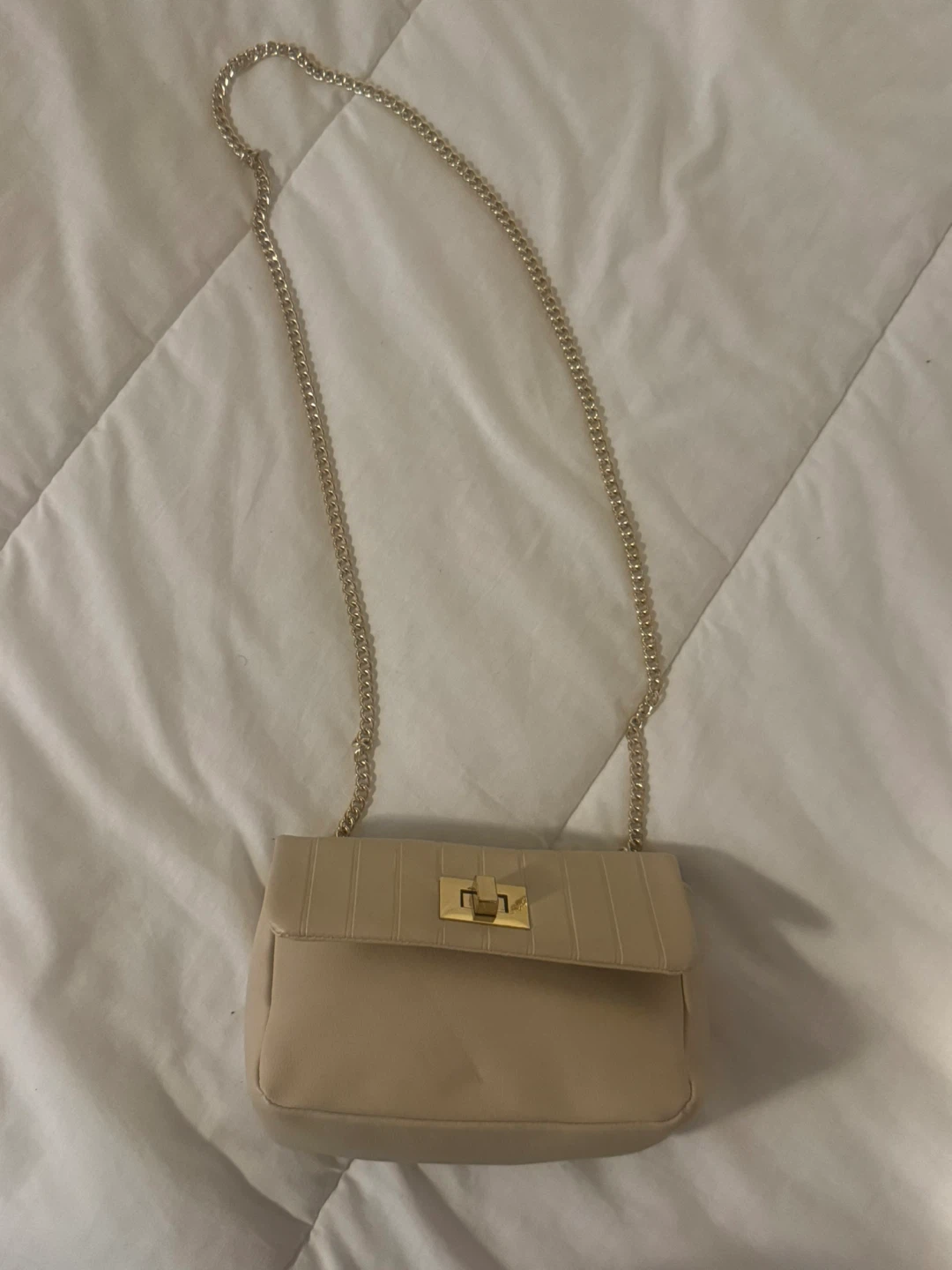 Miniso Cream Quilted Crossbody Bag with Gold Chain - photo 2