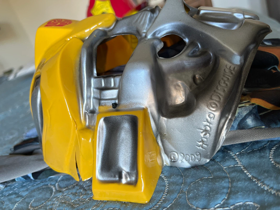 Transformers Bumblebee Costume and Mask - photo 4