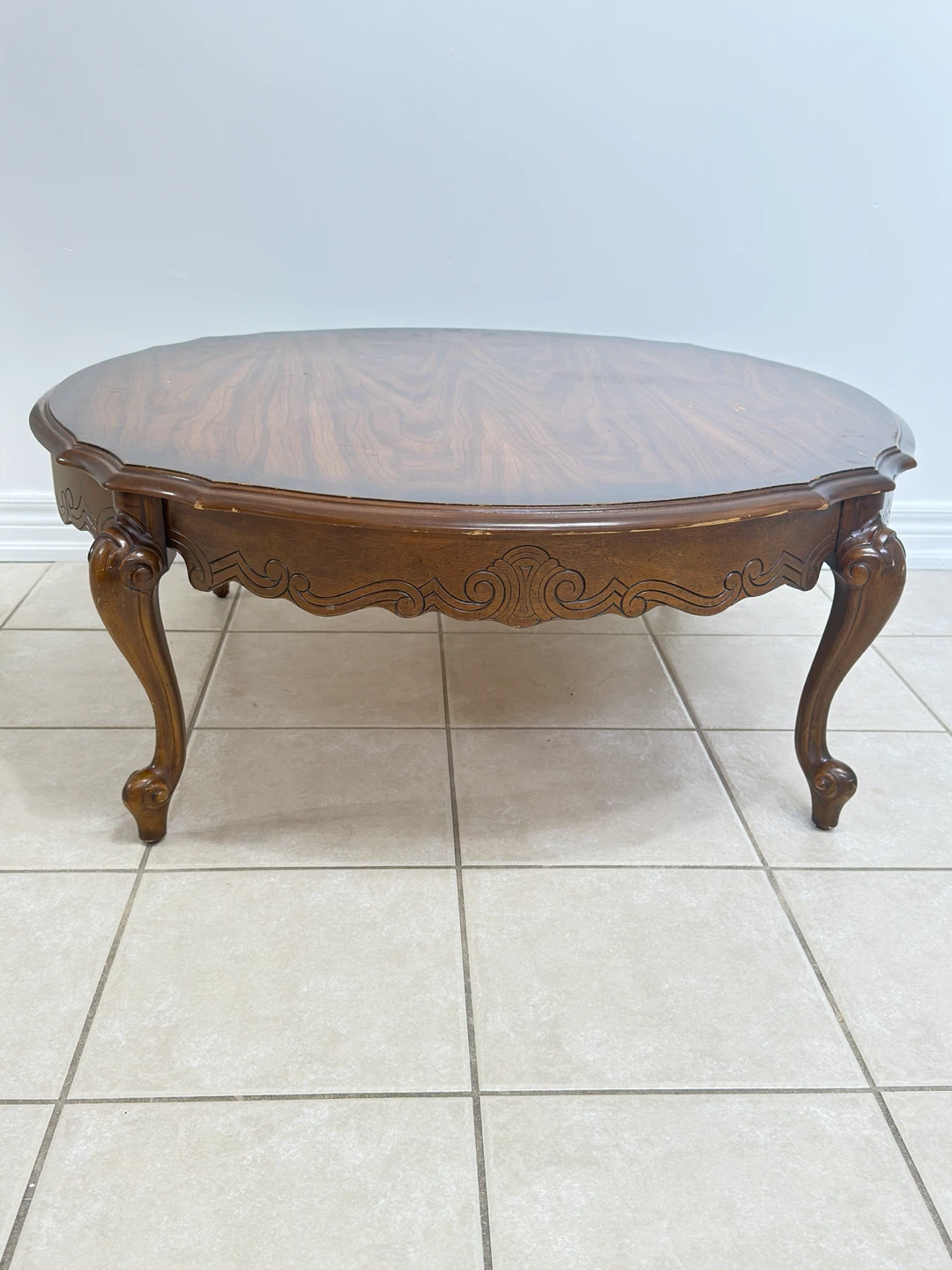 Vintage French Provincial round coffee table - photo 4