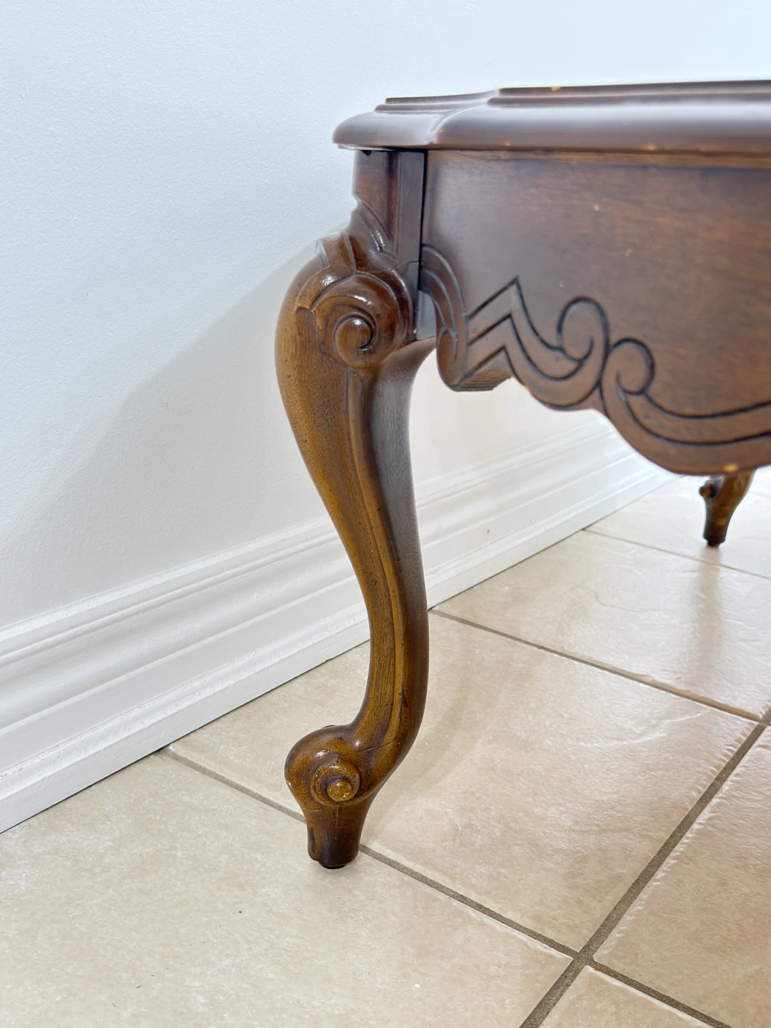 Vintage French Provincial round coffee table - photo 5