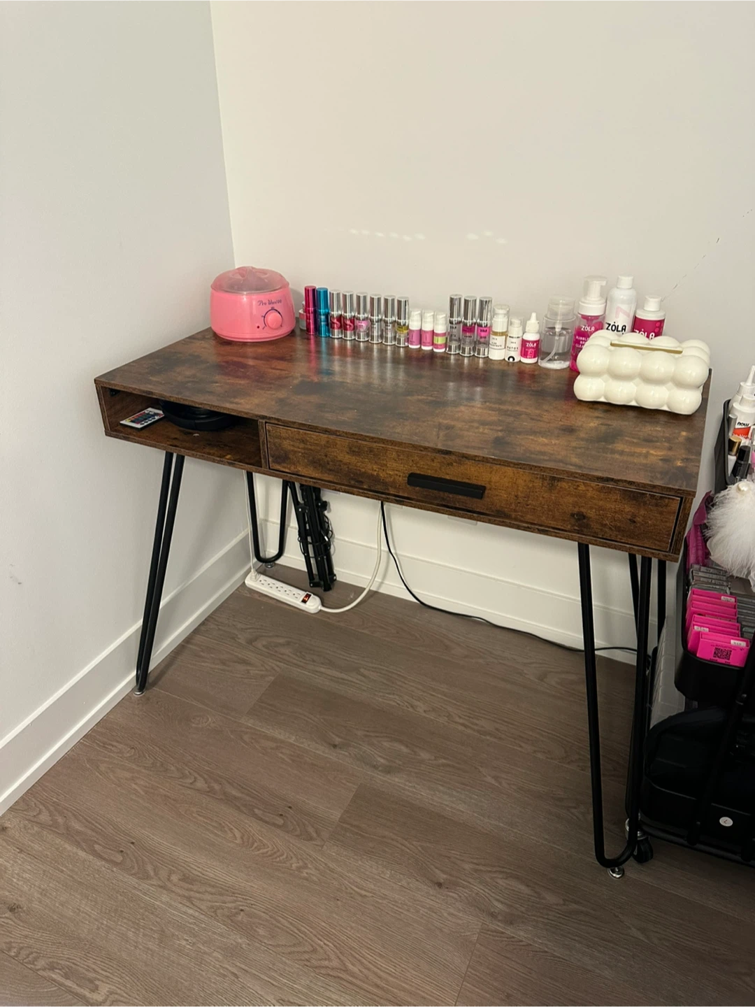 Vanity table