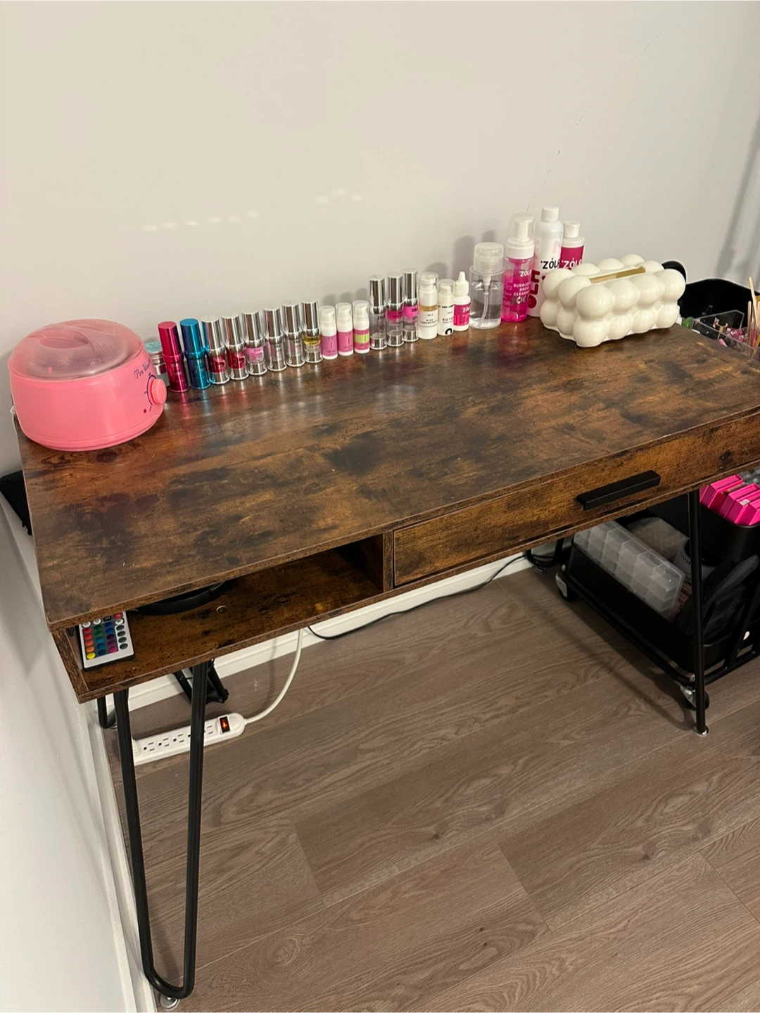 Vanity table - photo 2