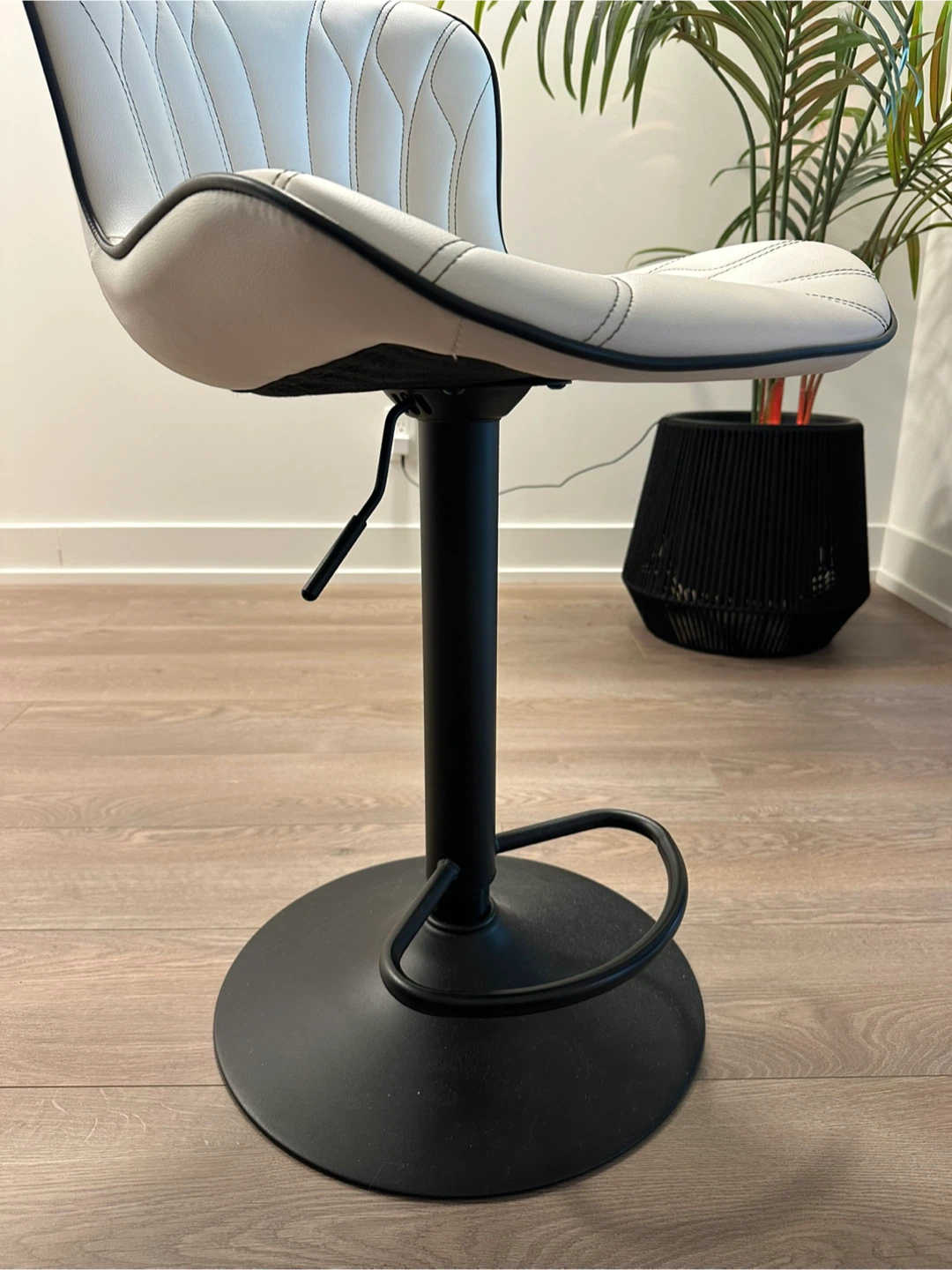 Bar stool - photo 2