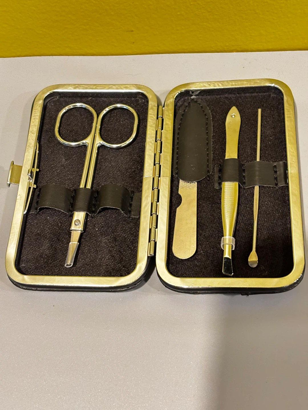 4-Piece Stainless Steel Manicure Grooming Set - photo 5