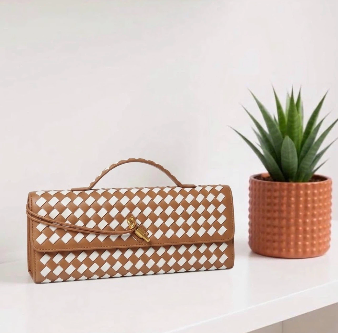 Woven Pattern Clutch with Detachable Strap