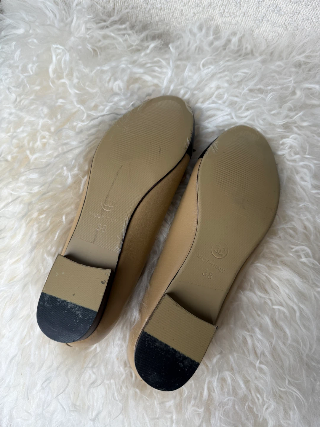 CHANEL ballerina flats Two-Tone Beige and Black - photo 4