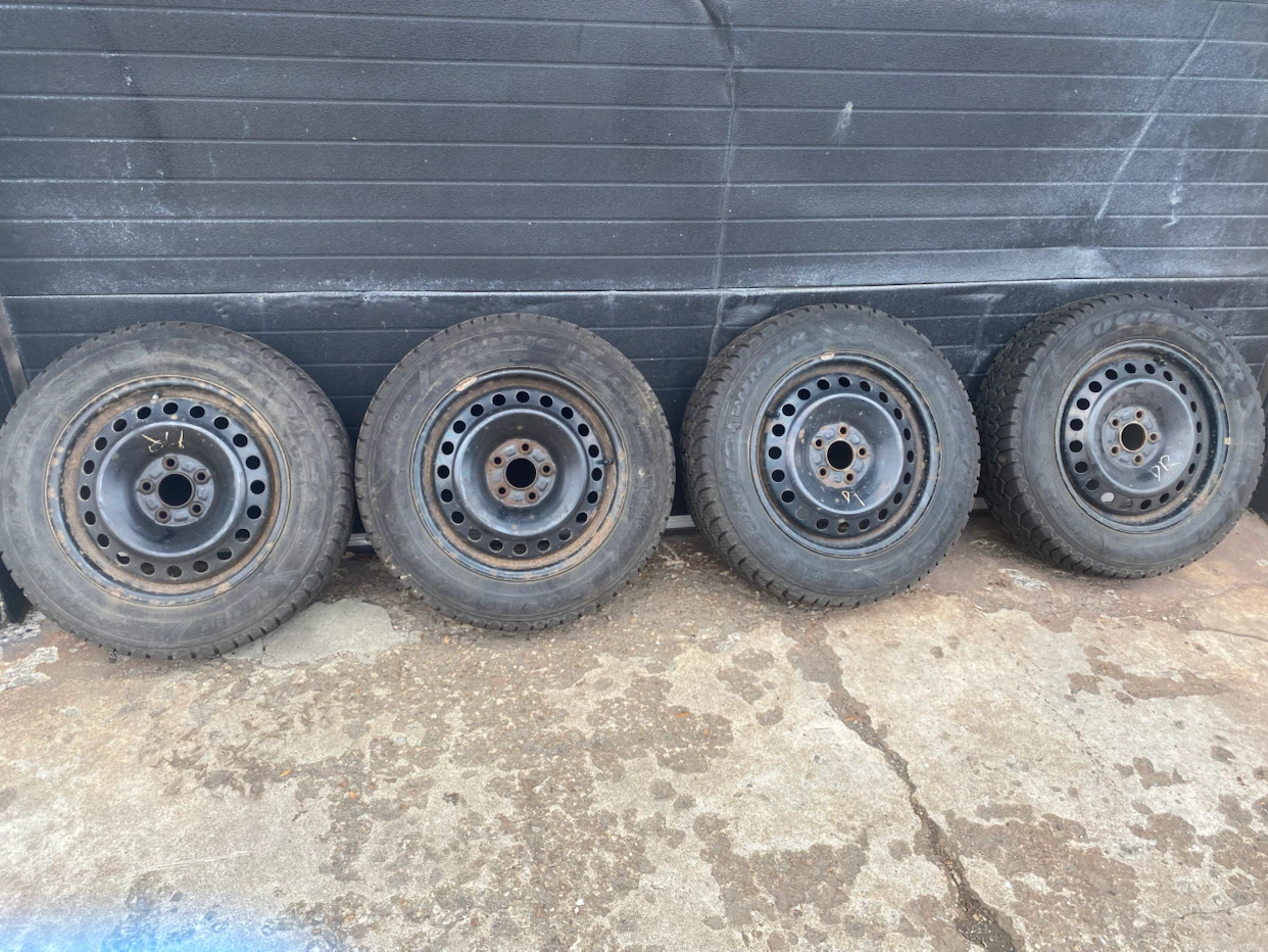 Set of 4 Goodyear Winter Tires with Steel Rims