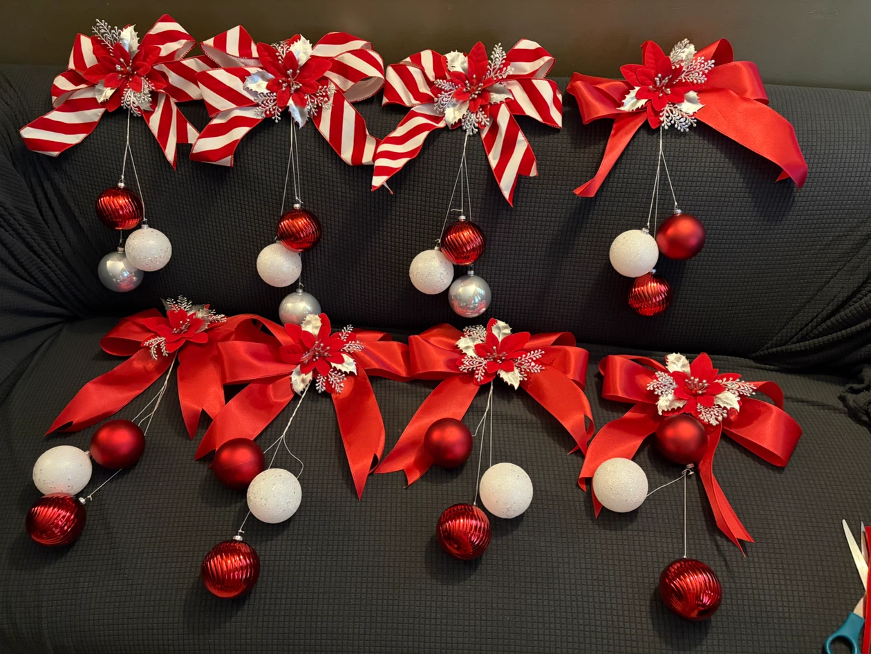 8 Decorative Christmas Bows with Ornaments
