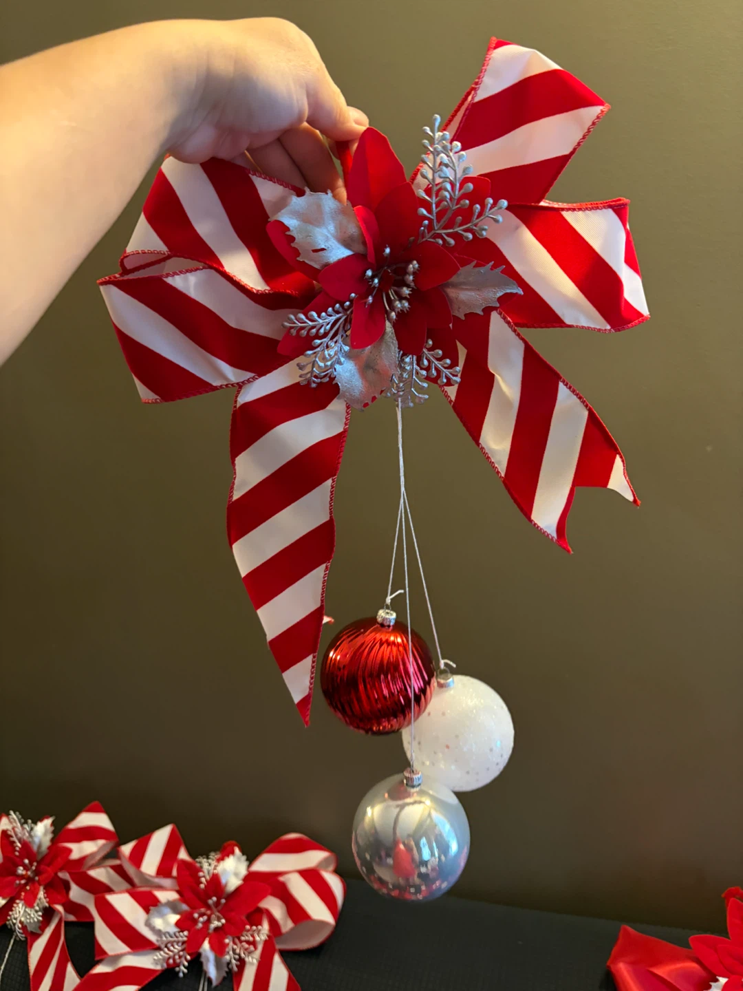 8 Decorative Christmas Bows with Ornaments - photo 2
