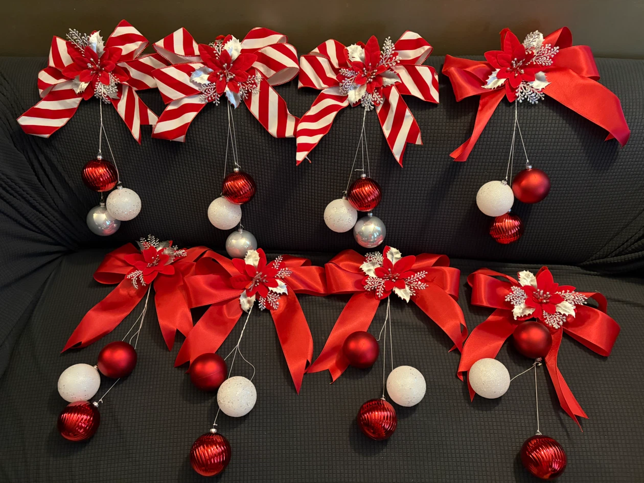 8 Decorative Christmas Bows with Ornaments - photo 4