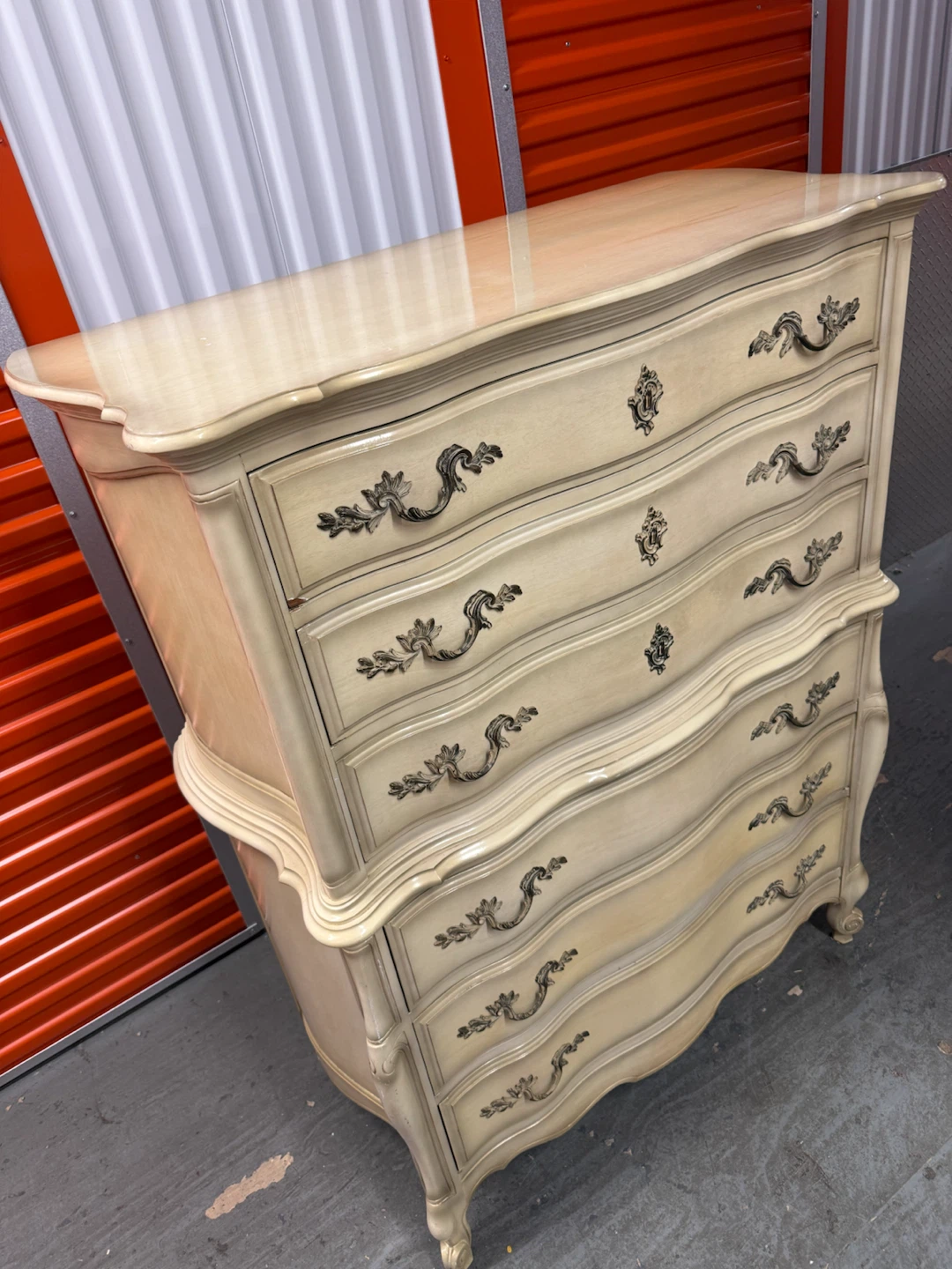 French Provincial 6-Drawer Dresser - photo 2