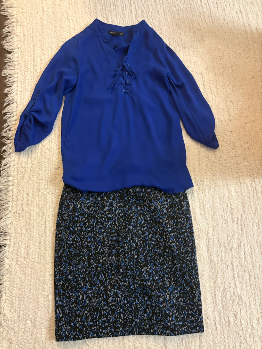 3 pieces $5! PICK UP ASAP! Size small Women's Tops and Skirt