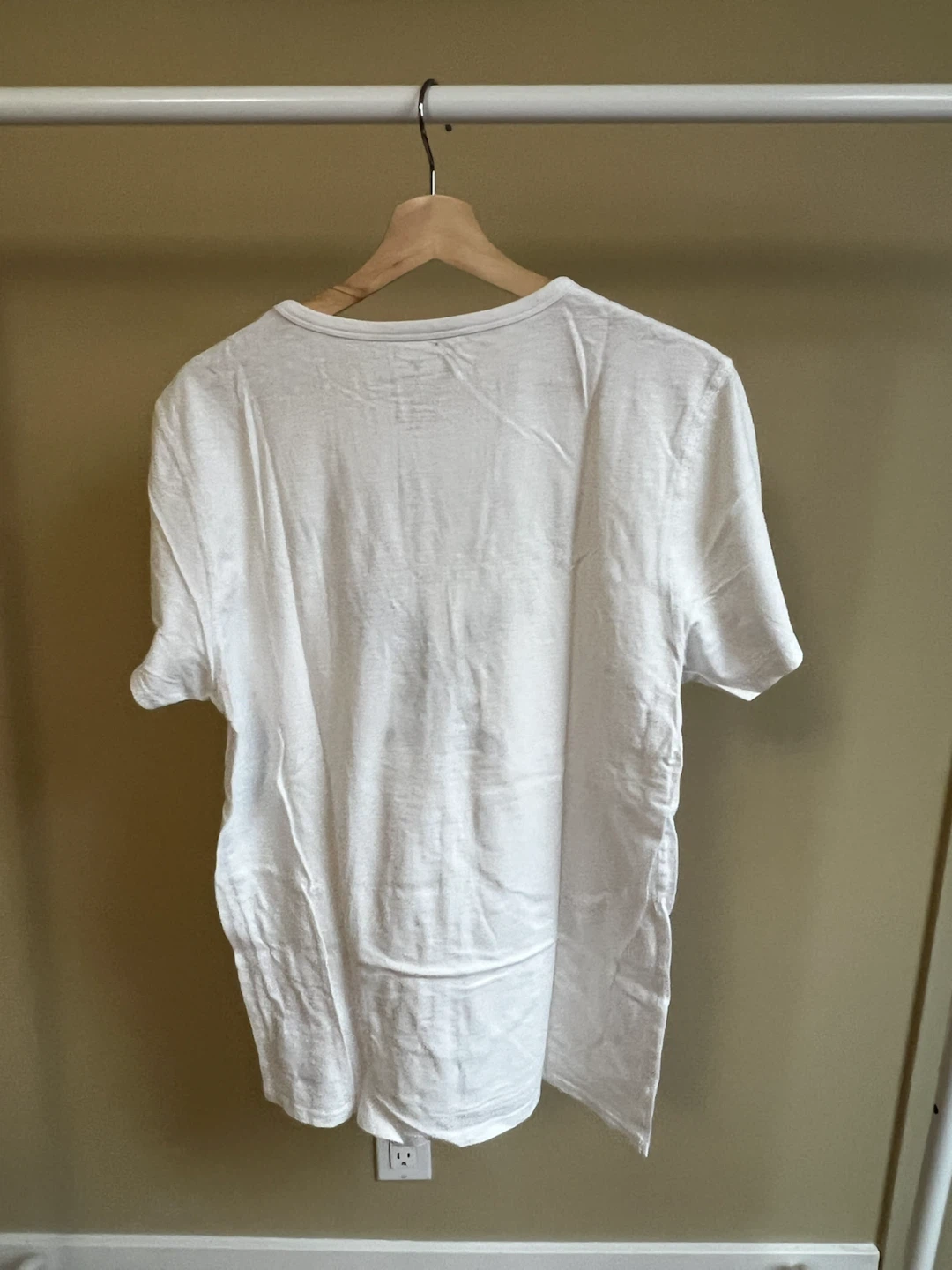 American Eagle White T-Shirt - photo 2