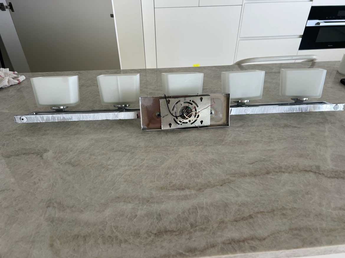 5-Light Chrome Vanity Wall Fixture - photo 2
