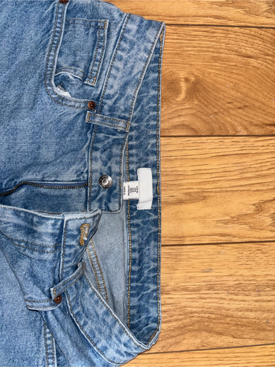 H&M Light Wash Denim Jeans - photo 4