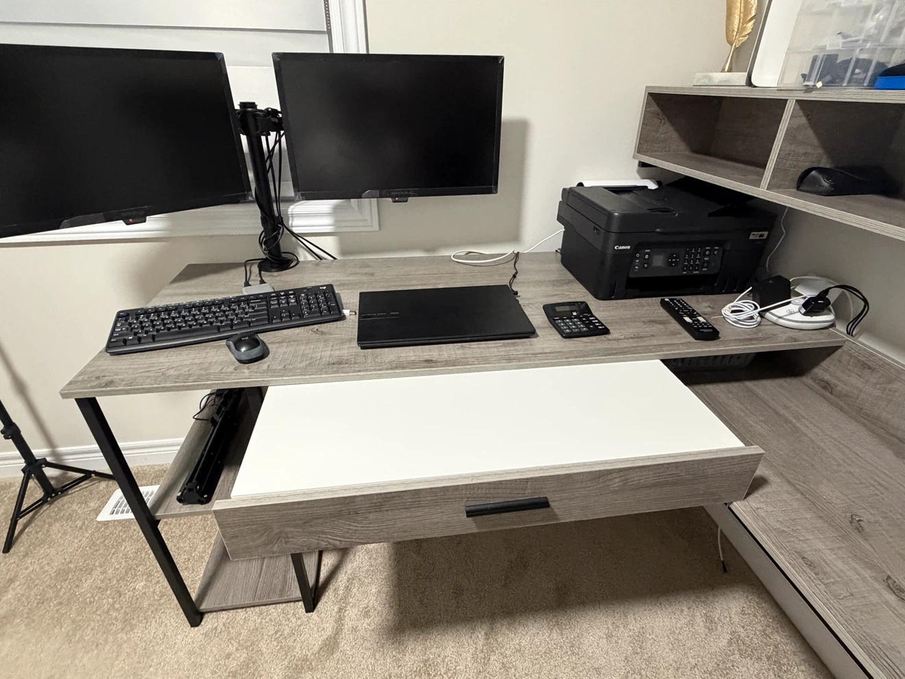 L-Shaped office Desk with Hutch - photo 2