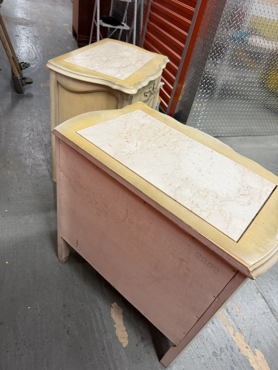 French Provincial Nightstands – Matching Pair - photo 4