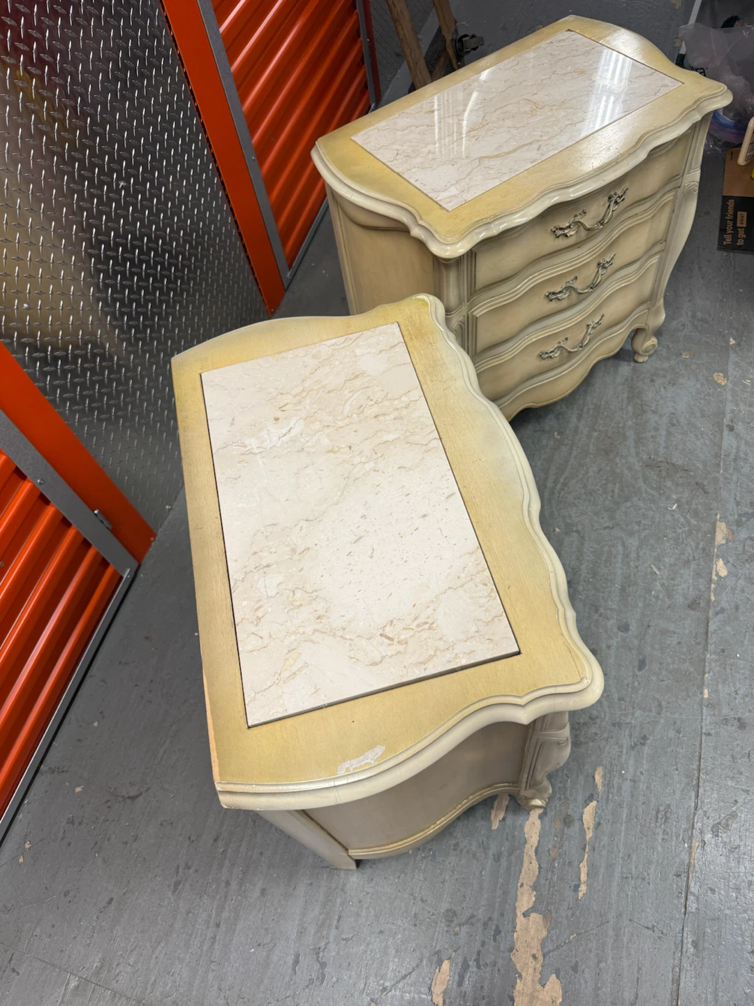 French Provincial Nightstands – Matching Pair - photo 3