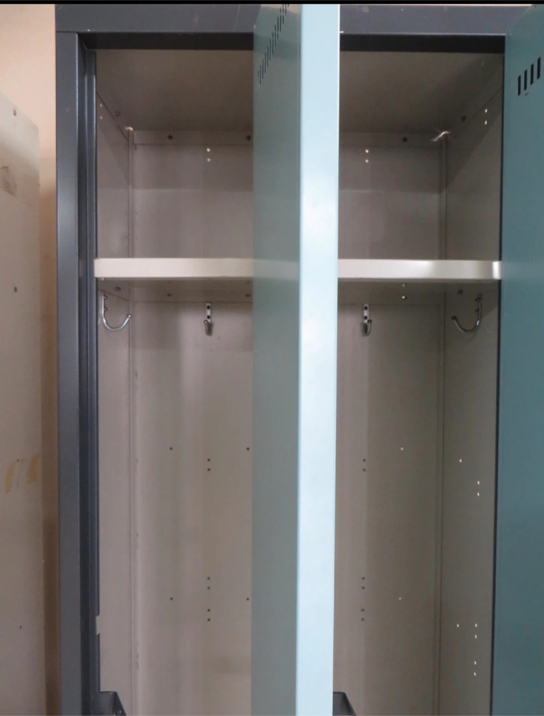 Full Size Metal Lockers - photo 2